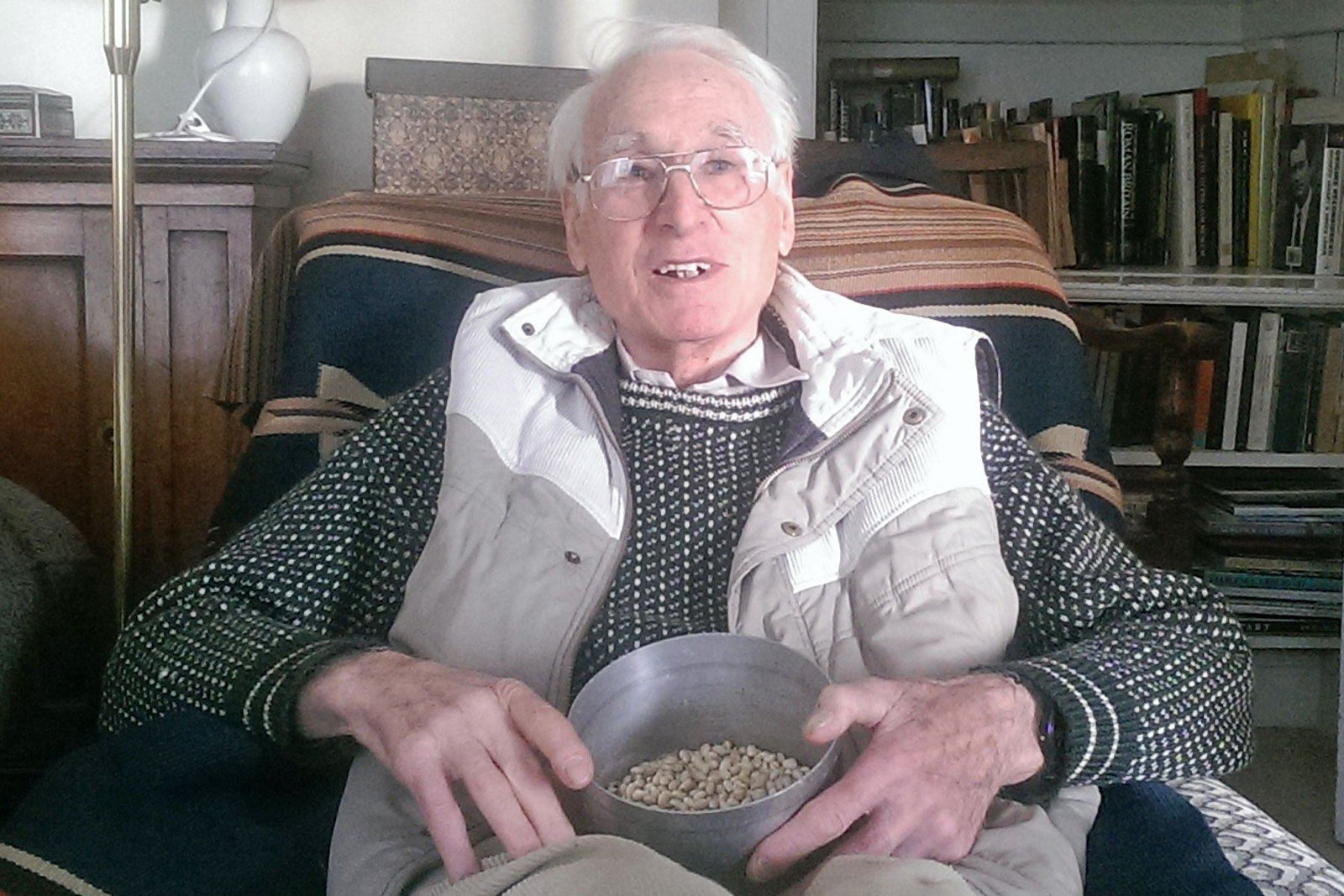 In Memoriam Colin Leakey, 1933-2018 - a True Bean Pioneer