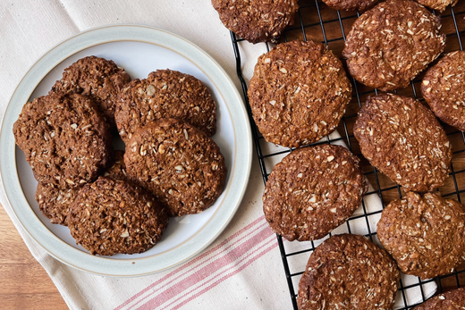 Multigrain Gingerbread Cookies with Almonds