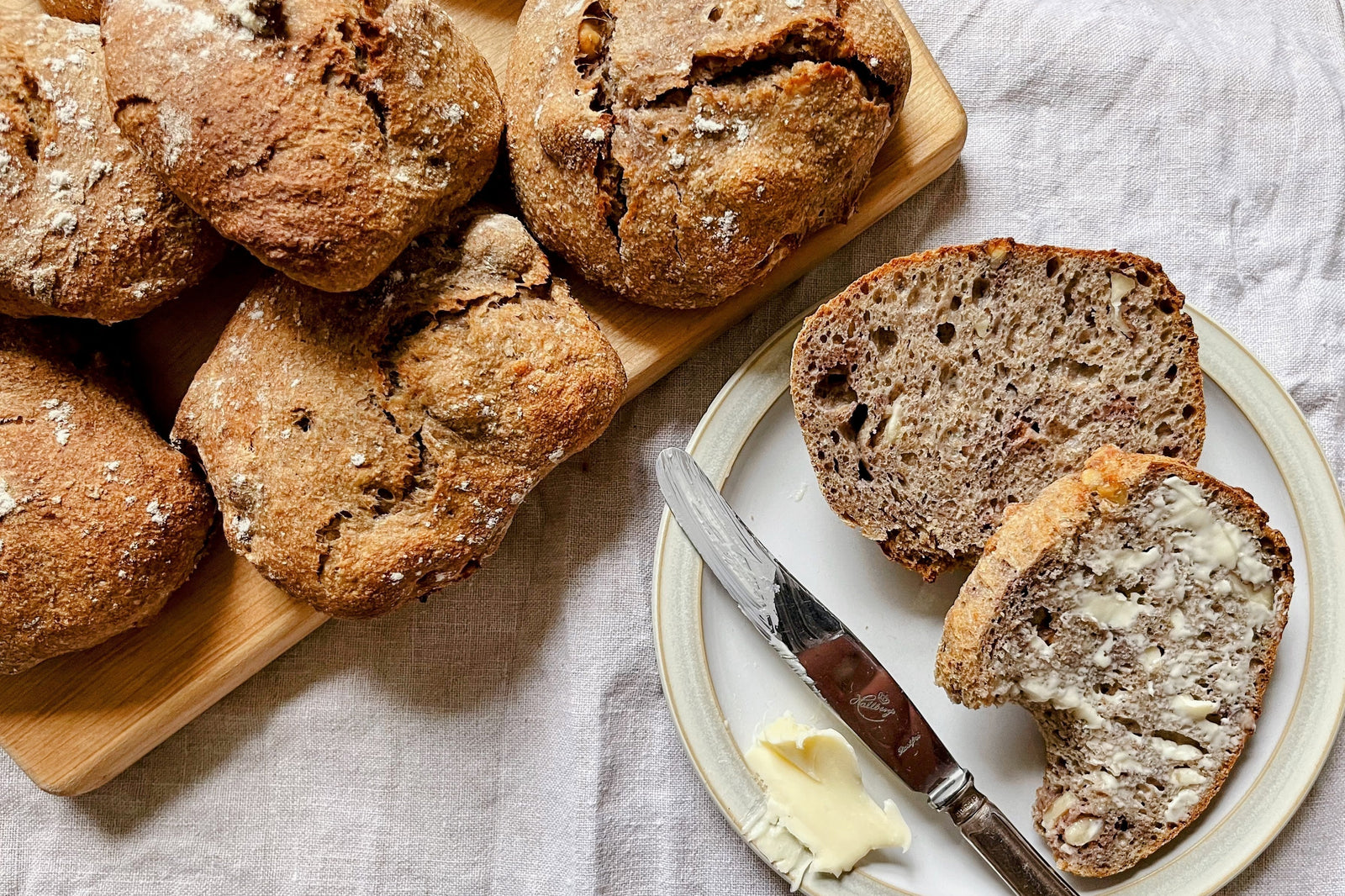 Easy Sourdough Rolls with Walnuts