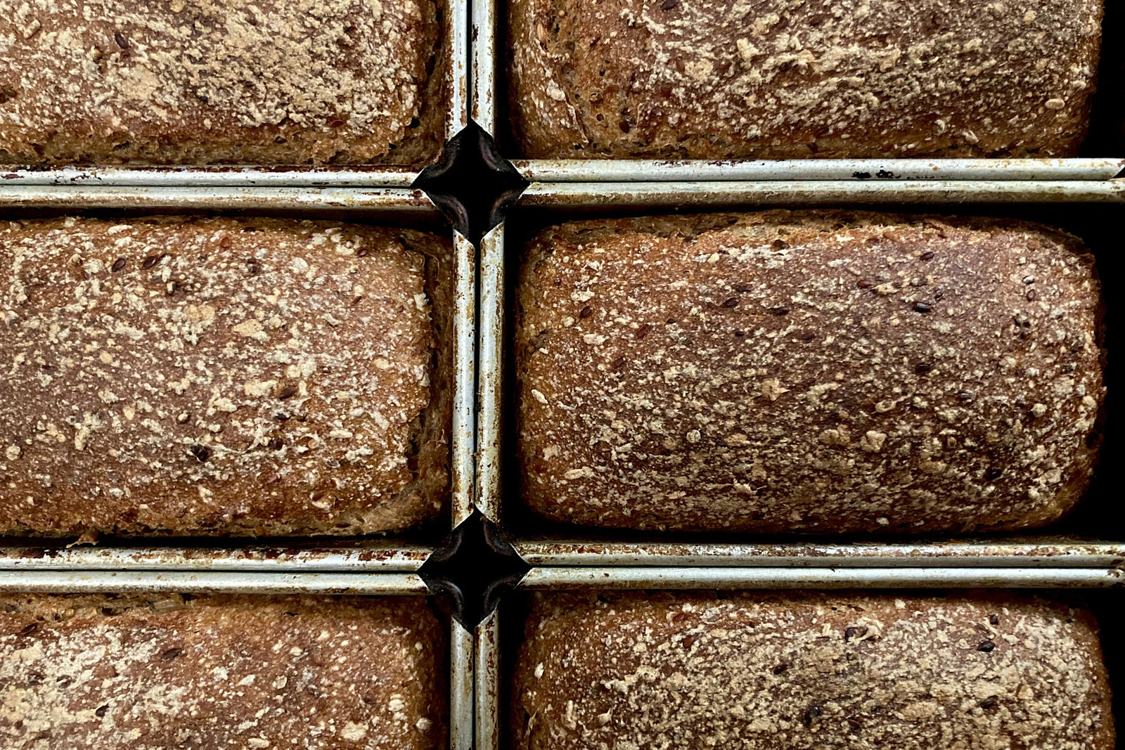 Wholemeal Seeded Loaf, 900g, Sourdough