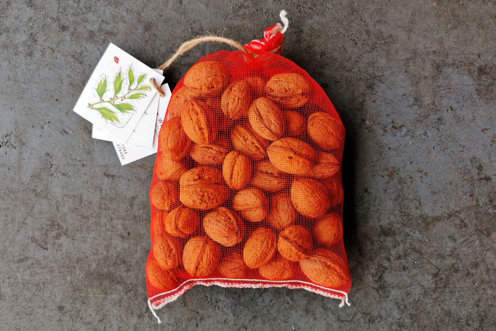 Whole Walnuts in Shell - Hodmedod's British Pulses & Grains